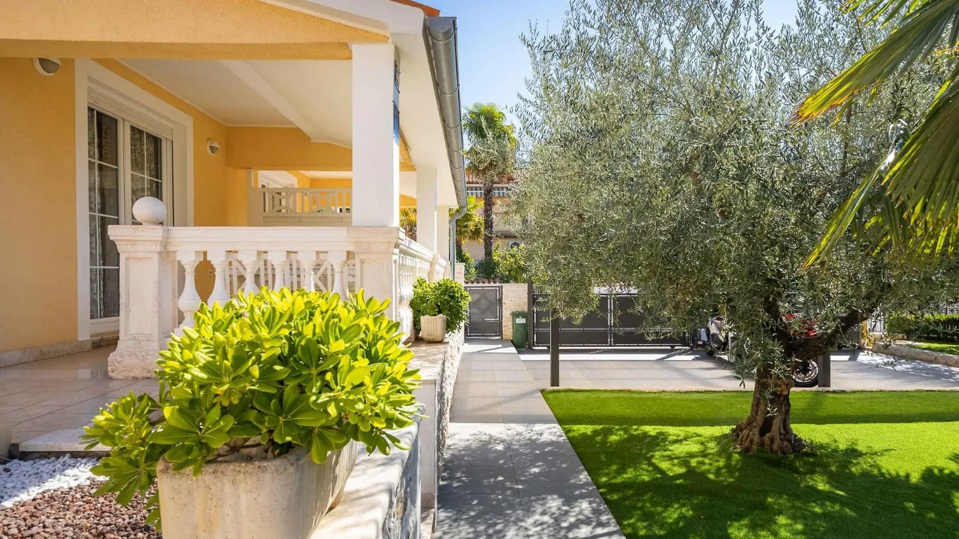 Apartments In Porec - Istrien 50056 0*,